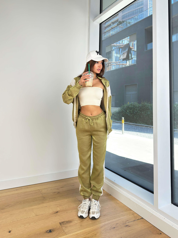 Beli Ve Paçası Lastikli Minela Kadın Haki  Eşofman Altı 24Y856