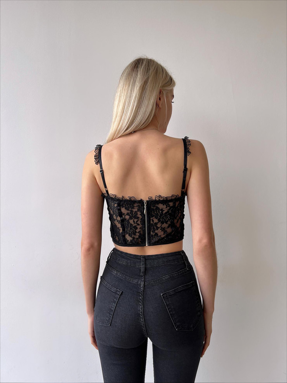 Askılı Korse Görünümlü Dantelli Minerva Kadın Siyah Crop Bluz 23Y000144