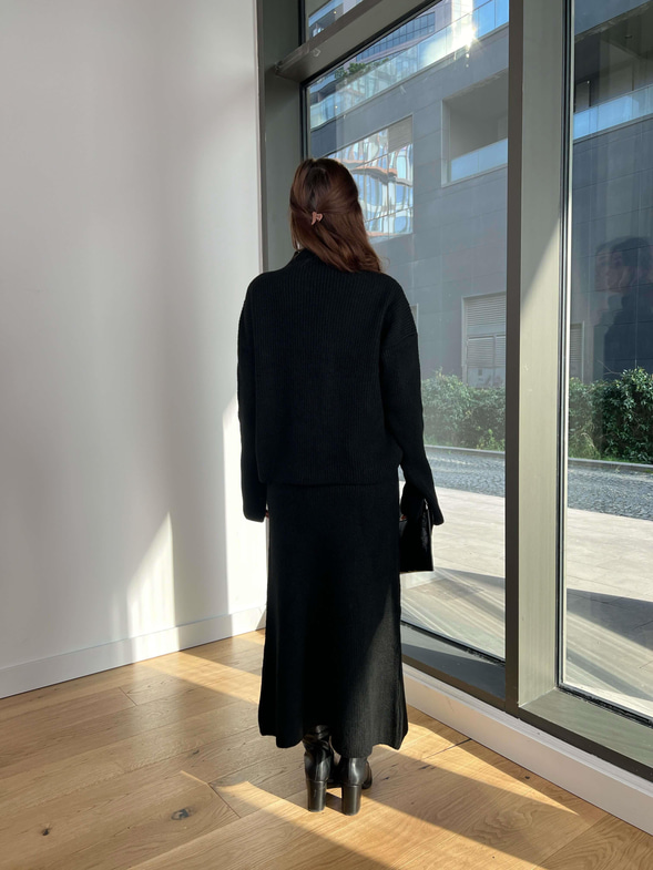 Boğazlı Oversize Kazak Yüksek Bel Uzun Etek Nakia Kadın Siyah Triko Takım 24Y002