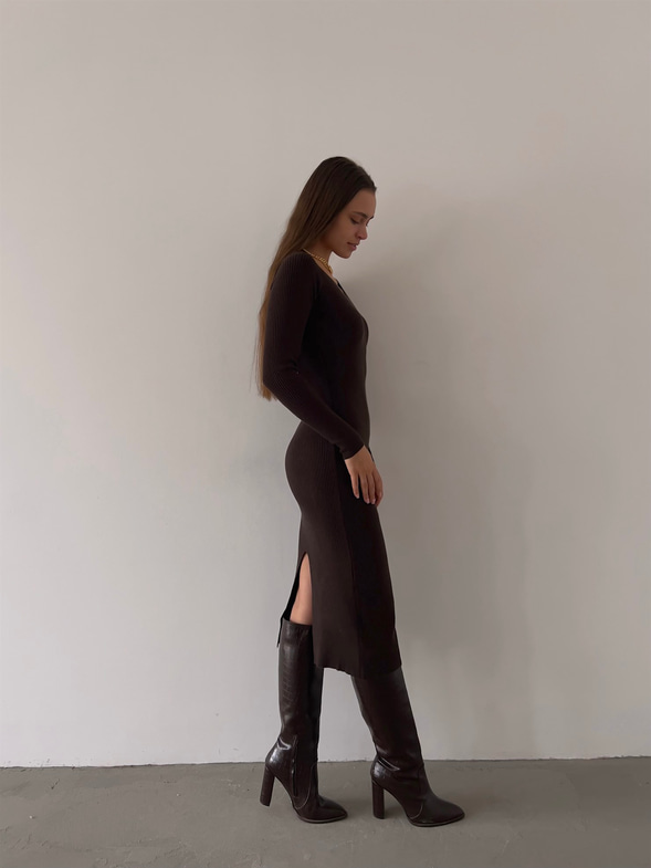 V Yaka Uzun Kol Nübel Kadın Kahve Midi Boy Triko Elbise 23K000222