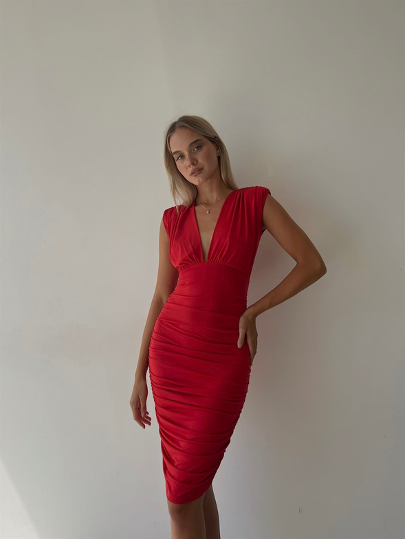 Omzu Vatkalı Drape Detaylı Kadın Kırmızı Midi Elbise 21Y000399