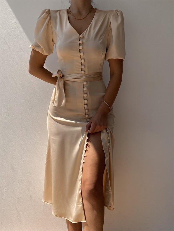 Boydan Düğmeli Belden Bağcıklı Kadın Bej Renk Midi Elbise 21Y000422