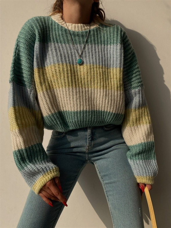 Kalın Çizgili Oversize Kadın Renkli Örme Kazak 22K000052