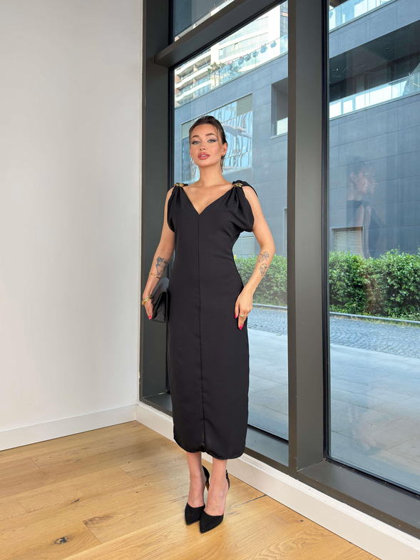 V Yaka Askısı Aksesuar Detaylı Rubel Siyah Kadın Elbise 25Y406