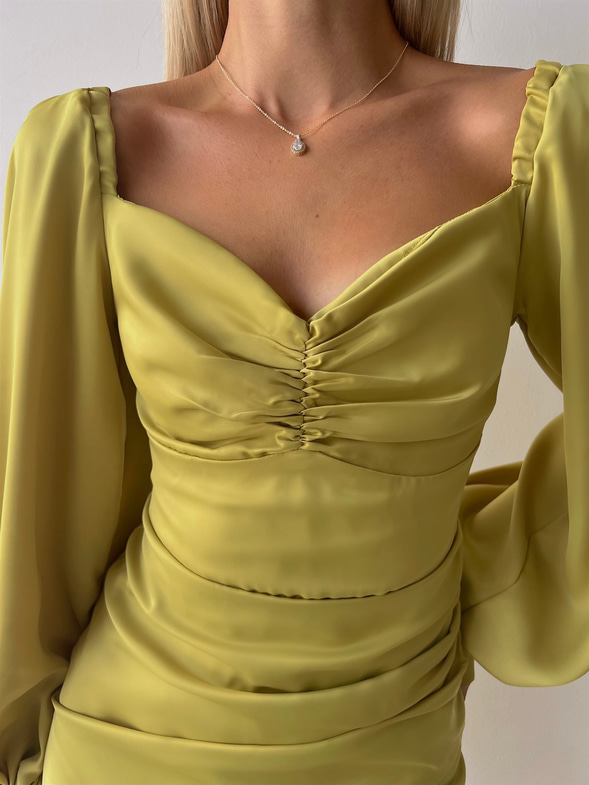 Saten Uzun Balon Kol Drapeli Etek Kısmı Kruvaze Valente Kadın Zeytin Yeşili Elbise 22Y000494