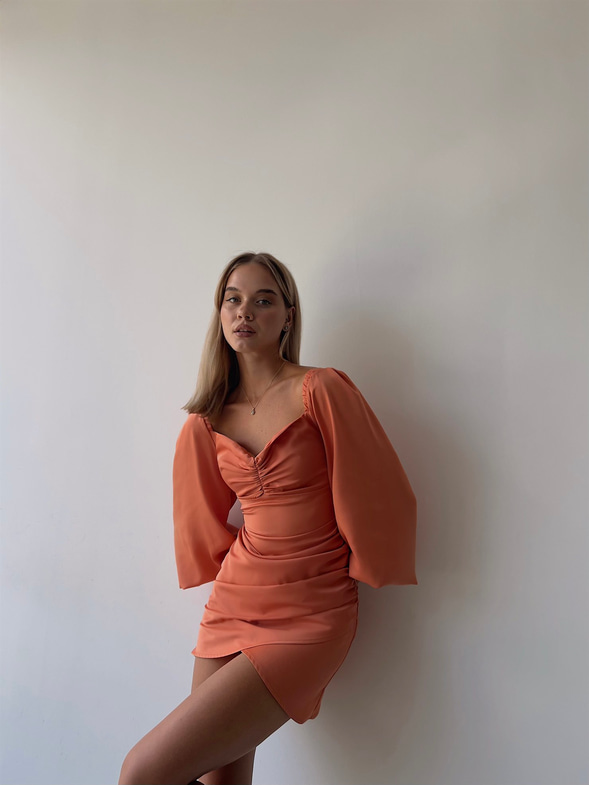 Saten Uzun Balon Kol Drapeli Etek Kısmı Kruvaze Valente Kadın Somon Elbise 22Y000494