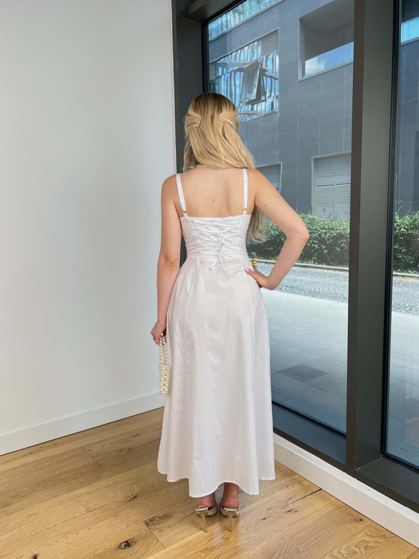 Askılı Göğüs Büzgülü Belden Oturtmalı Sayden Beyaz Kadın Elbise 25Y528