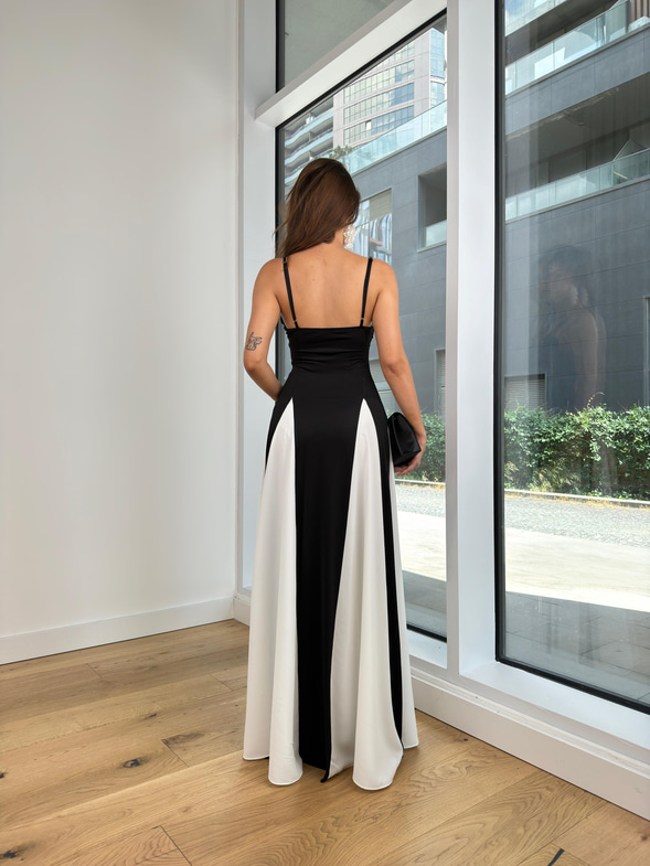 Ayarlanabilir Askılı Kalp Yaka Svetlena Kadın Siyah Maxi Elbise 24Y783