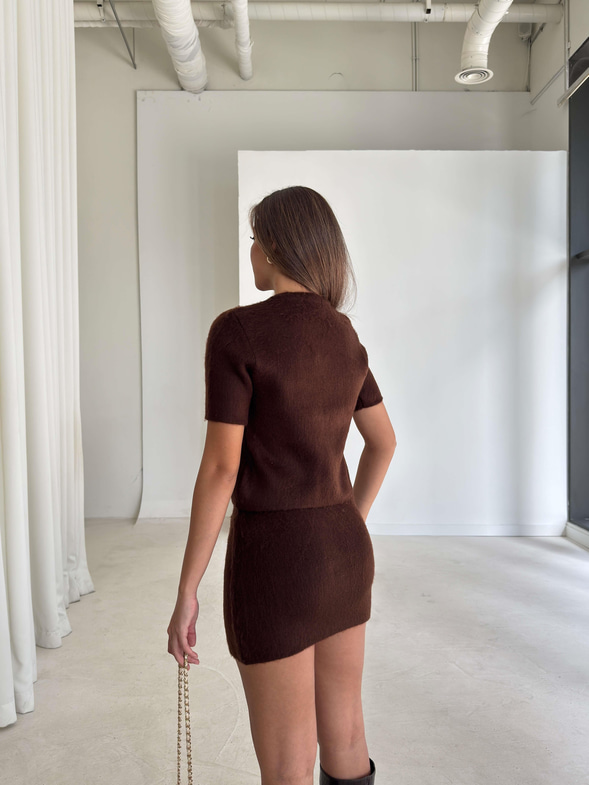 Önü Düğmeli Kısa Kollu Mini Etekli Telinda Kahve Kadın Triko İkili Takım 26K199