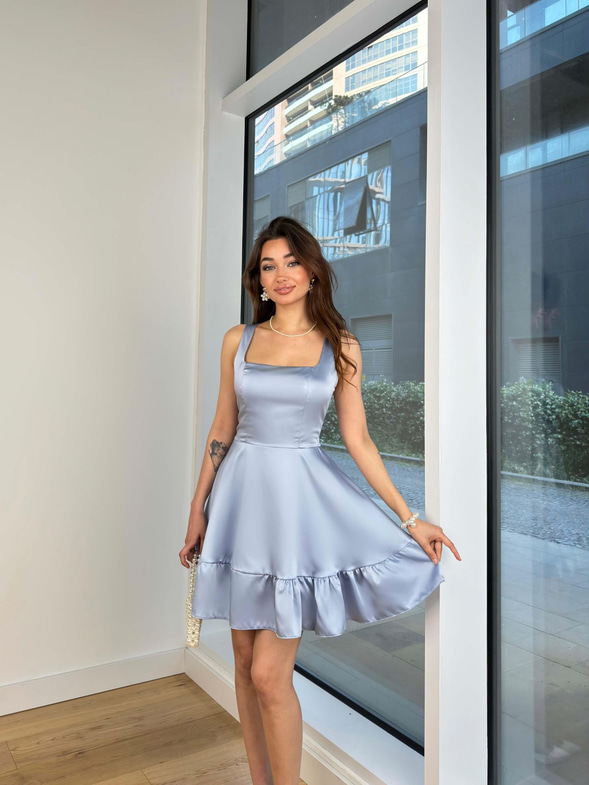 Kare Yaka Kalın Askılı Thad Kadın Mavi Mini Saten Elbise 24Y650