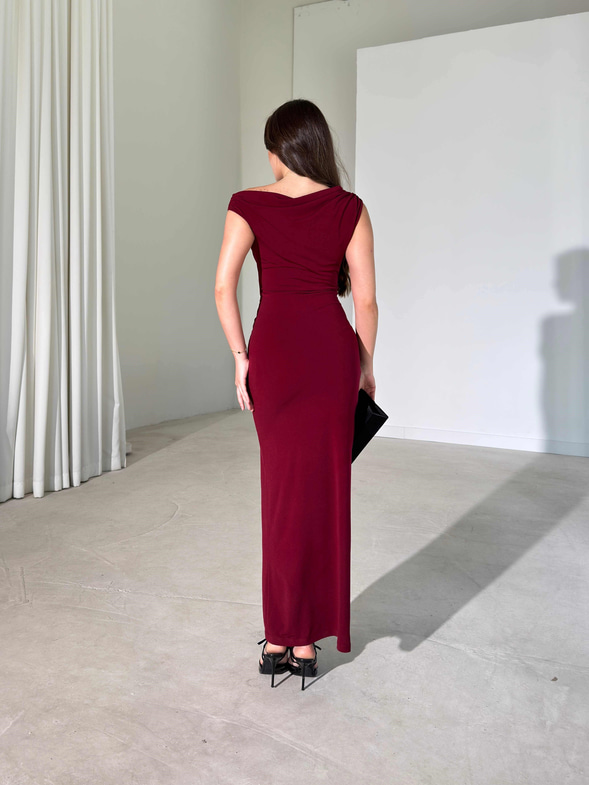 Düşük Omuz Yandan Yırtmaçlı Maxi Bordo Titus Kadın Elbise 26Y329
