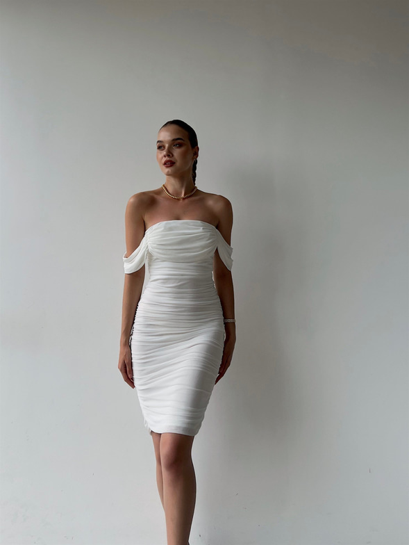 Tül Kumaş Drapeli Arkadan Yırtmaçlı Zella Kadın Beyaz Elbise 22Y000365