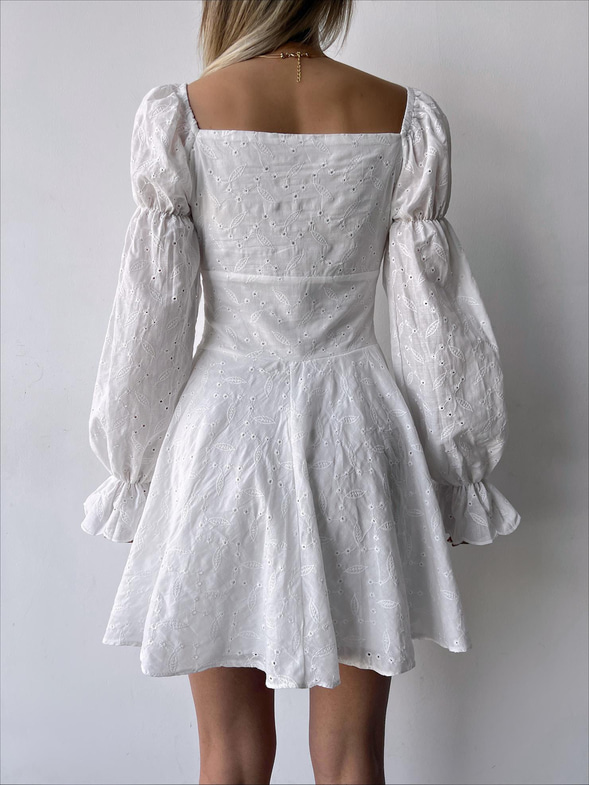 Uzun Balon Kol Korse Detaylı Rayna Brode Kadın Beyaz Mini Elbise 23Y000240