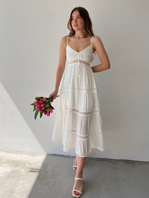 Uzun İnce Askılı Dantel Biye Detay Volanlı Elias Kadın Beyaz Elbise 22Y000272