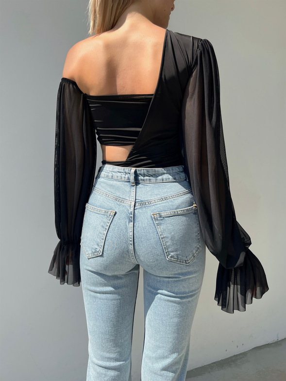 Uzun Şifon Kol Tek Omuz Vatkalı Bel Ve Omuz Dekolteli Vespa Kadın Siyah Bodysuit 22Y000446