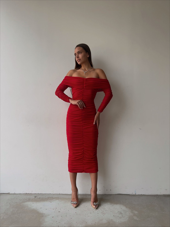 Uzun Tül Kol Düşük Omuz Drapeli Adson Kadın Kırmızı Midi Boy Elbise 23K000121