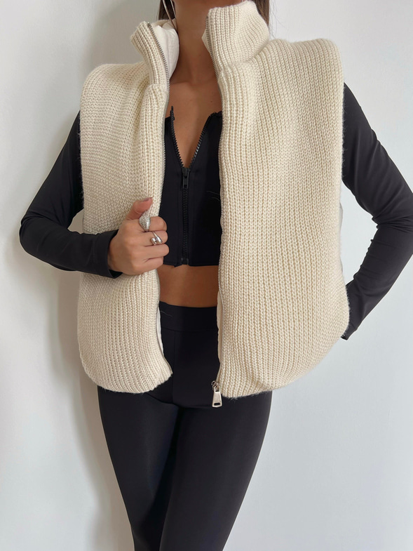 Fermuar Kapamalı Örme Görünümlü Valeria Kadın Taş Yelek 24k000050