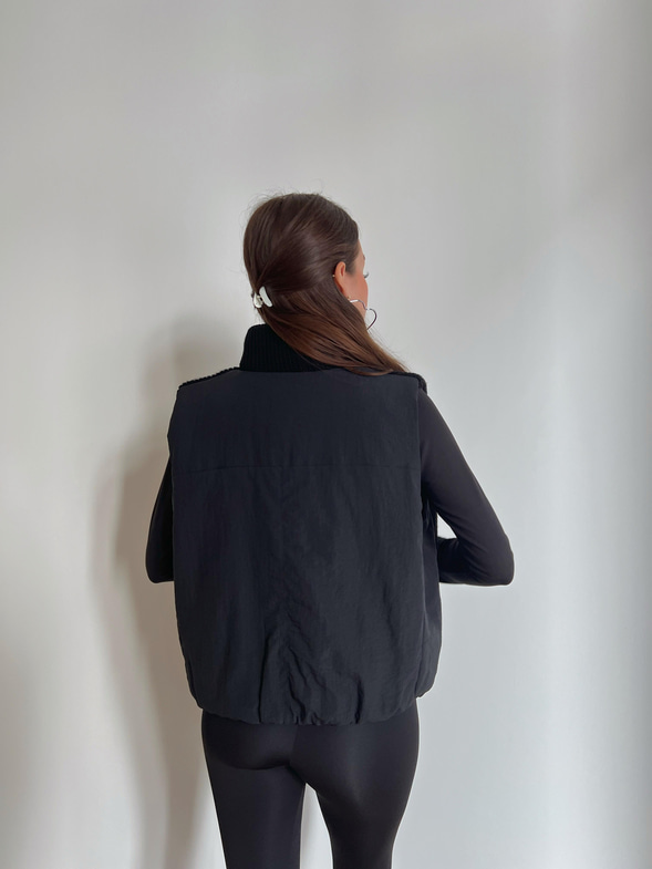 Fermuar Kapamalı Örme Görünümlü Valeria Kadın Siyah Yelek 24k000050