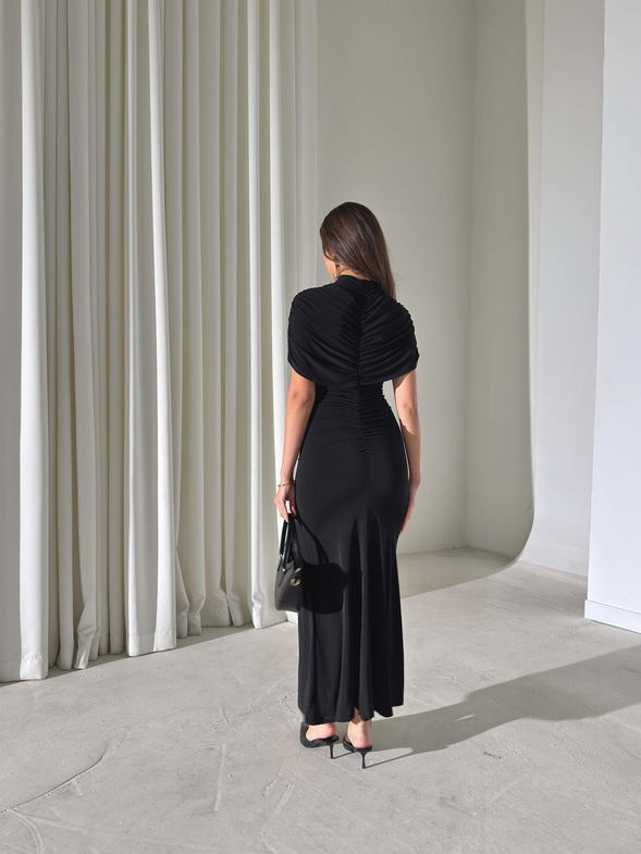 Drapeli Pelerin Dikim Viner Siyah Kadın Elbise 26Y003