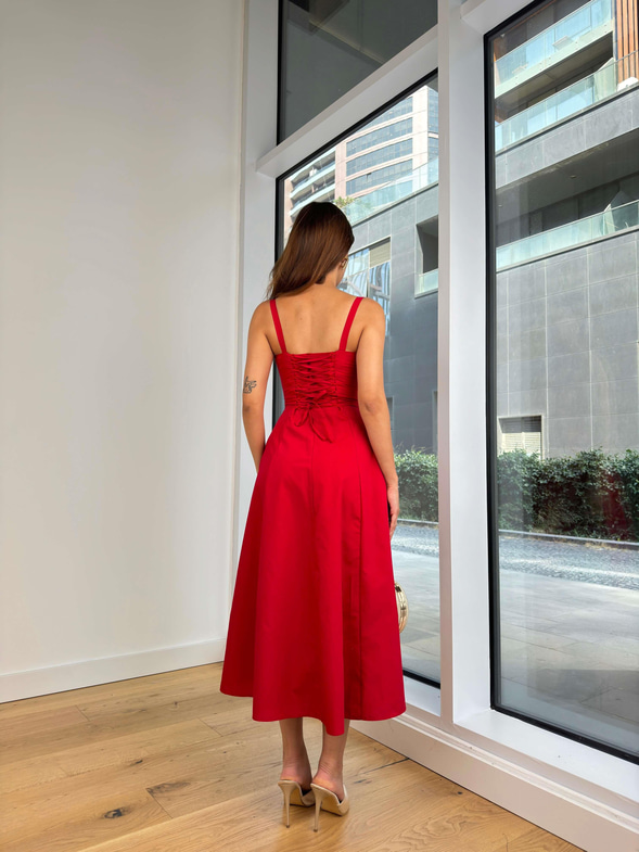 Askılı Göğüs Kısmı Drapeli Ve Bağlama Detaylı Arkası Çapraz Wilma Kadın Kırmızı Elbise 24Y510