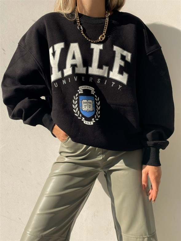 Bisiklet Yaka Yale Baskılı Kadın Siyah Sweat 22K000189