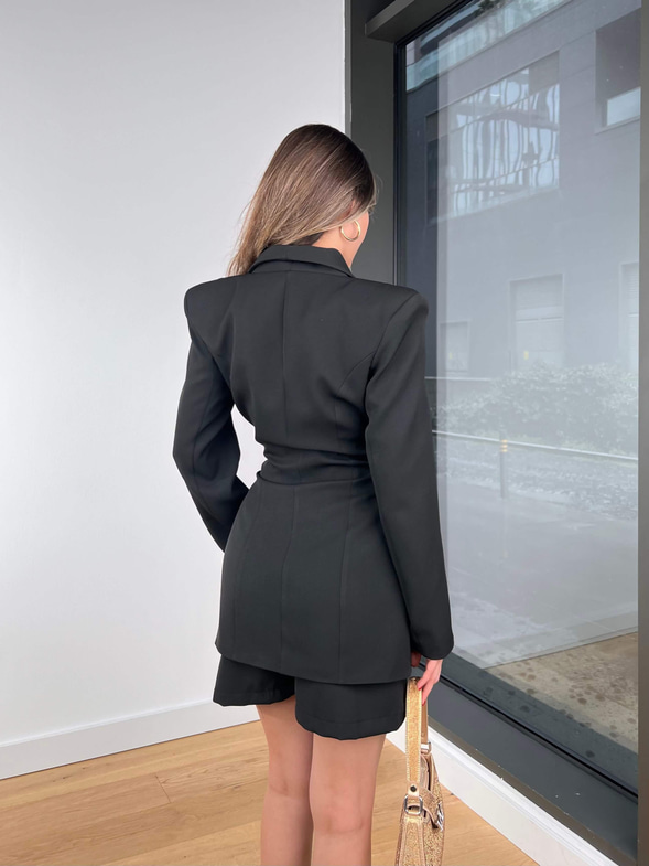 Omuz Vatkalı Belden Kemerli Zealot Siyah Kadın Blazer Ceket 25Y080