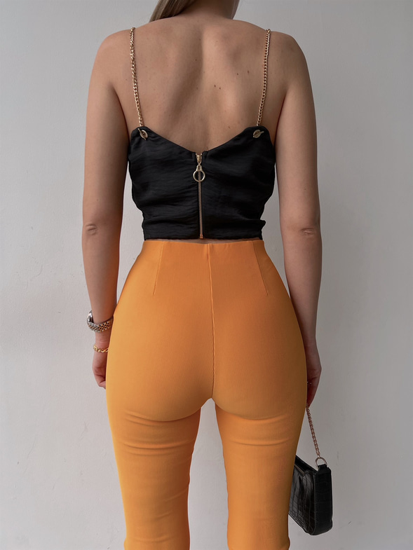 Zincir Askılı Degaje Yaka Anika Kadın Siyah Bluz 22Y000016