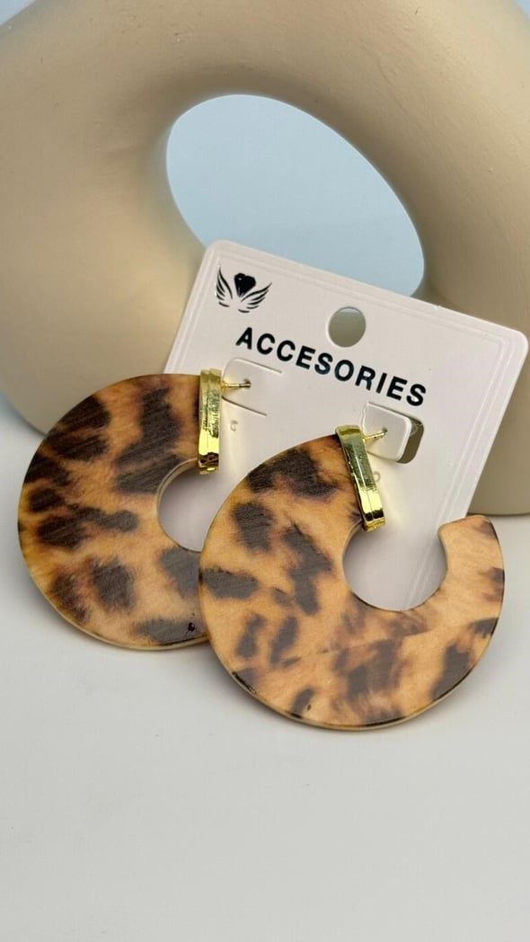 Leopar Küpe