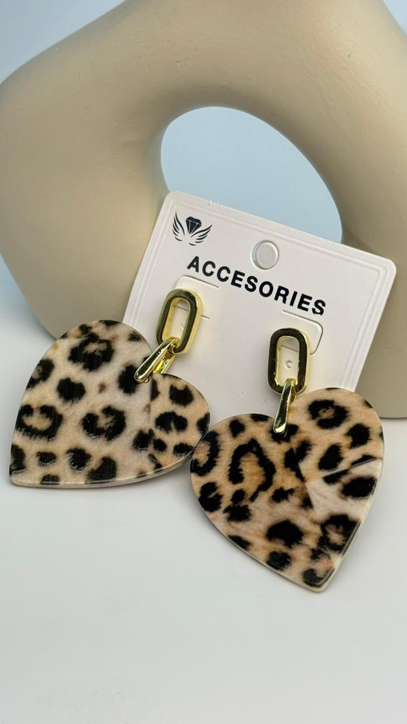 Leopar Küpe