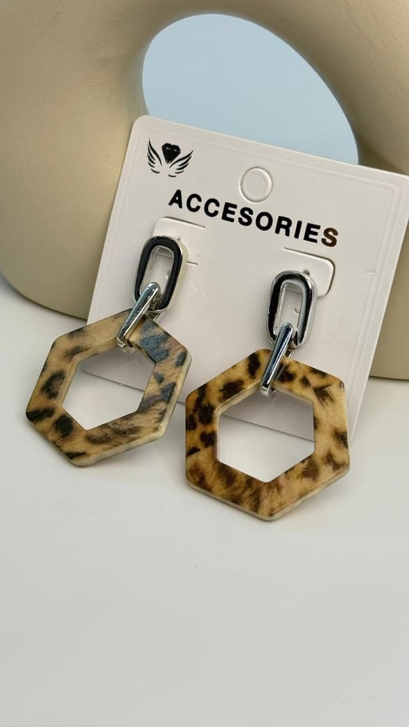 Leopar Küpe
