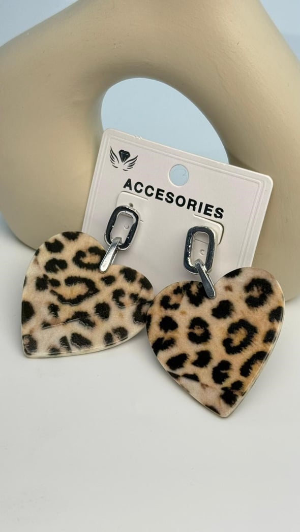 Leopar Küpe
