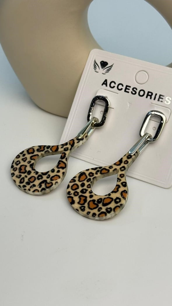 Leopar Küpe