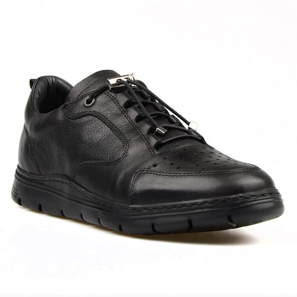 FootCourt Black Men Sneakers