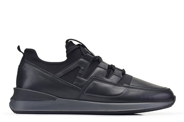 Siyah Çapraz Bağcık Modeli Sportif Erkek Ayakkabı