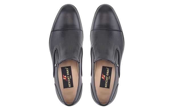 Siyah Bağcıksız NO. Toka Detaylı Günlük Erkek Ayakkabı