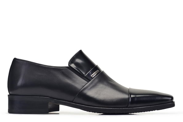 Siyah Bağcıksız Tokalı Parlak Deri Detaylı Erkek Ayakkabı