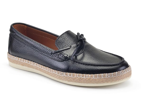 Siyah Püskül Detaylı Yazlık Loafer