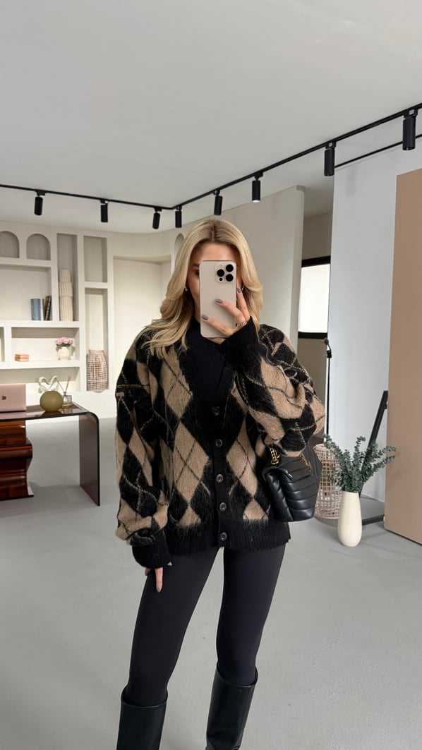 Baklava Desen Siyah Yumuşak Dokulu Hırka