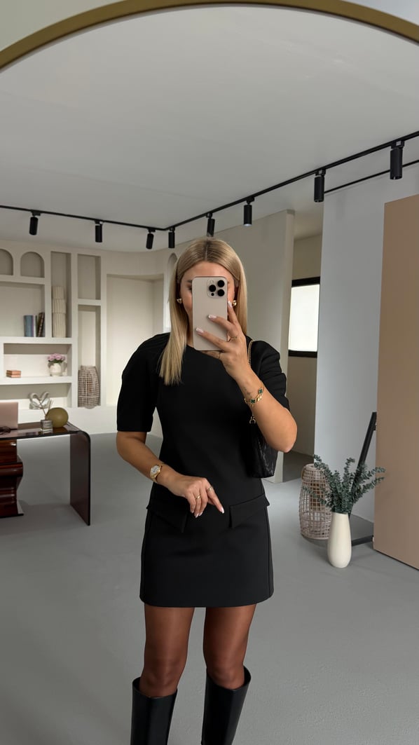 Süs Cep Detay Vatkalı Siyah Mini Elbise