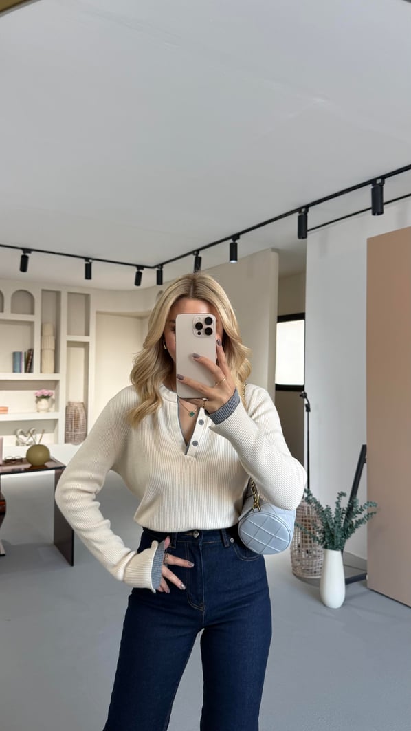 Biye Detay Düğmeli Krem Triko