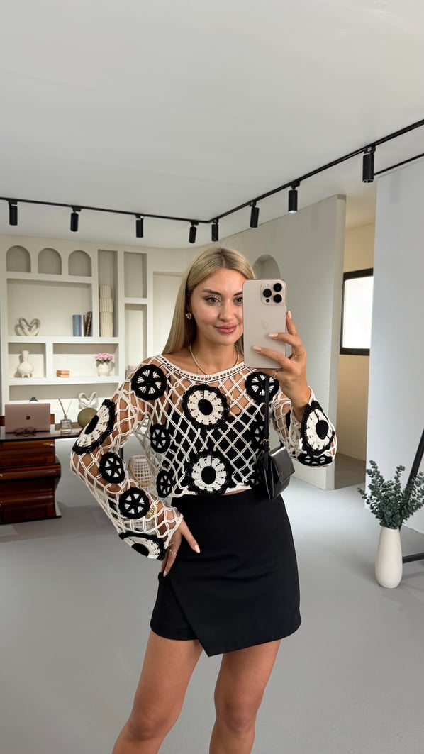 Krem Siyah Motif Detay Ajurlu Triko