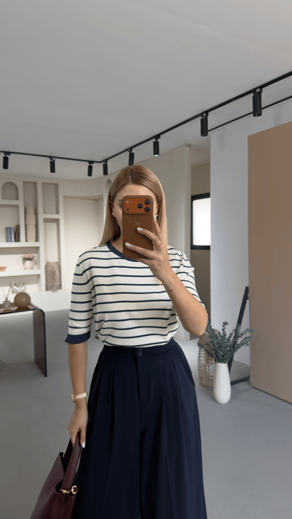 Lacivert Çizgili Ekru Kısa Kol Triko