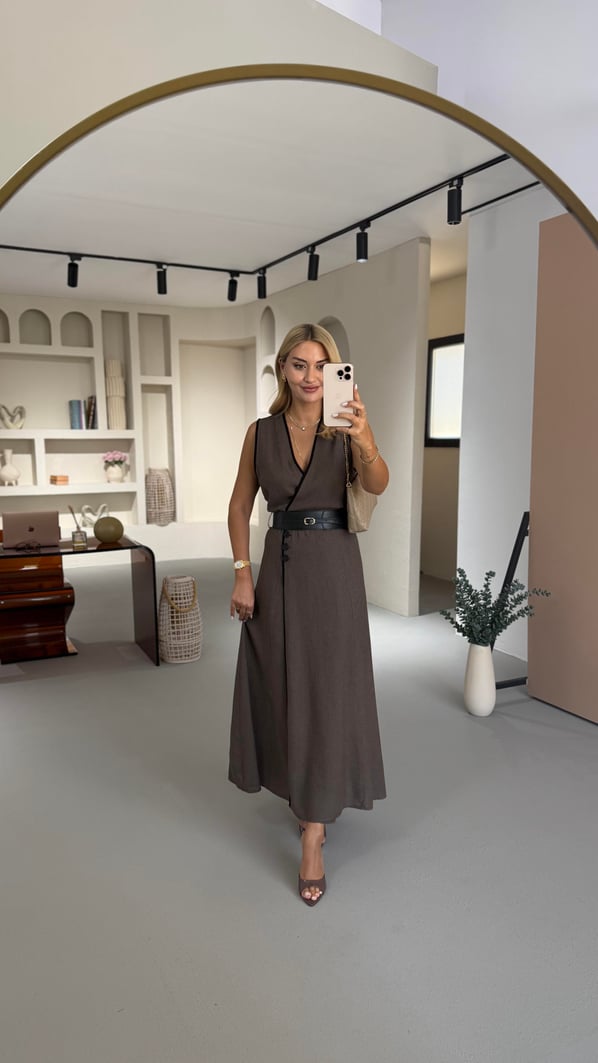 Kemerli Biye Detay Kahve Keten Elbise