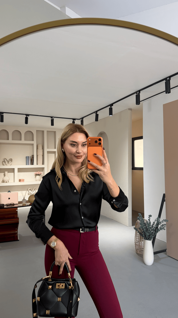 Sedef Düğmeli Siyah Saten Gömlek