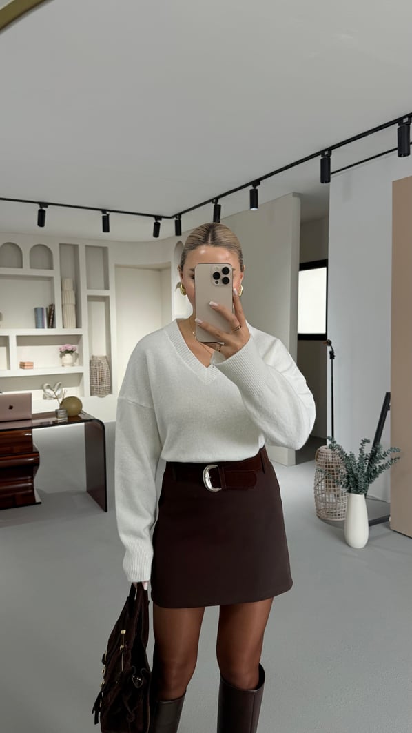 V Yaka Payet Detay Ekru Kazak