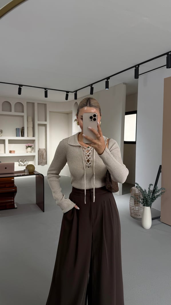 Premium Seri Çapraz İp Detay Taş Fitilli Triko