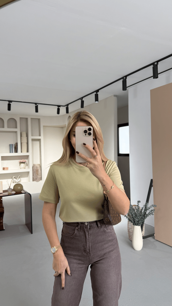 Premium Seri Bisiklet Yaka Pamuklu Yağ Yeşili Basic Tshirt