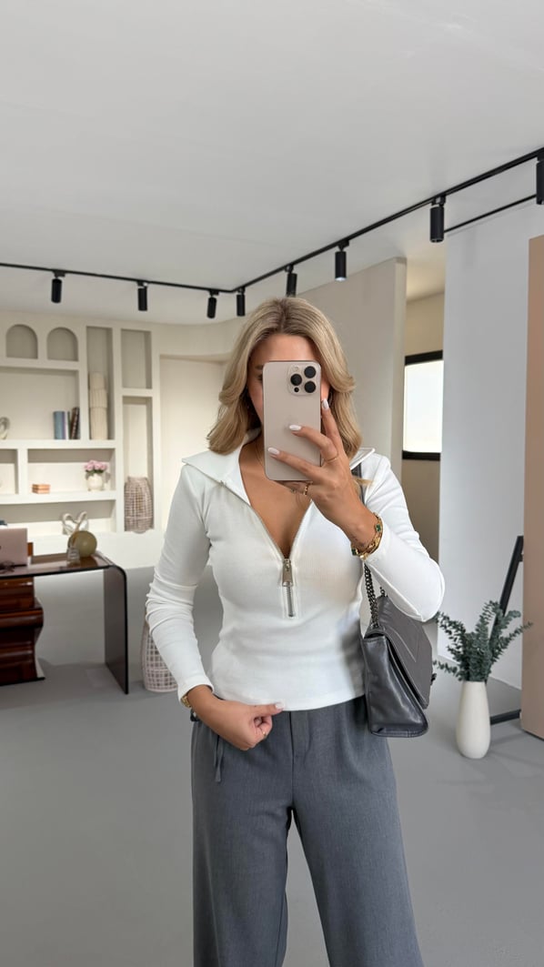 Yaka Fermuarlı Beyaz Fitilli Bluz