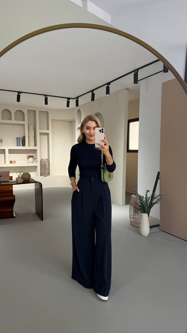 Özel Seri Çift Piliseli Lacivert Palazzo Pantolon (ÖN SİPARİŞ)