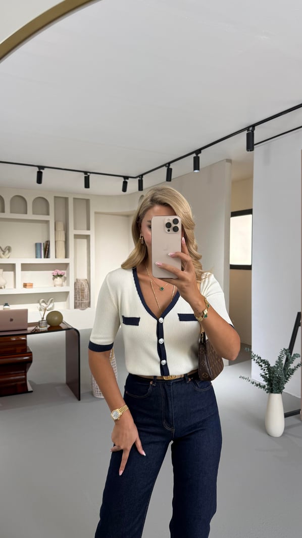 Lacivert Biyeli Düğme Detay Ekru Triko